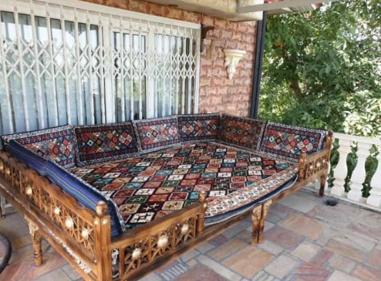 قیمت انواع تخت های سنتی چوبی