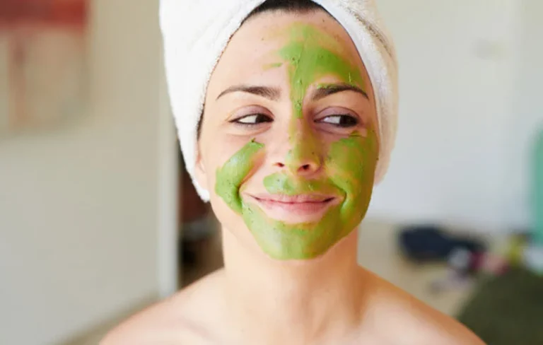  چطور با کمک به یک متخصص بهترین کرم ضد لک را انتخاب کنیم؟